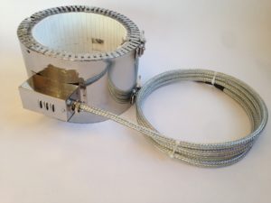 Collier chauffant céramique blindé avec carter calorifugé et boitier de connexions – SCIENTAX // Shielded ceramic heating band with insulated housing and junction box - SCIENTAX