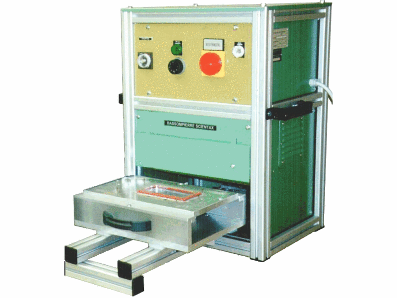 Thermoscelleuse semi-automatique - SCIENTAX // Semi-automatic thermosealing machine - SCIENTAX